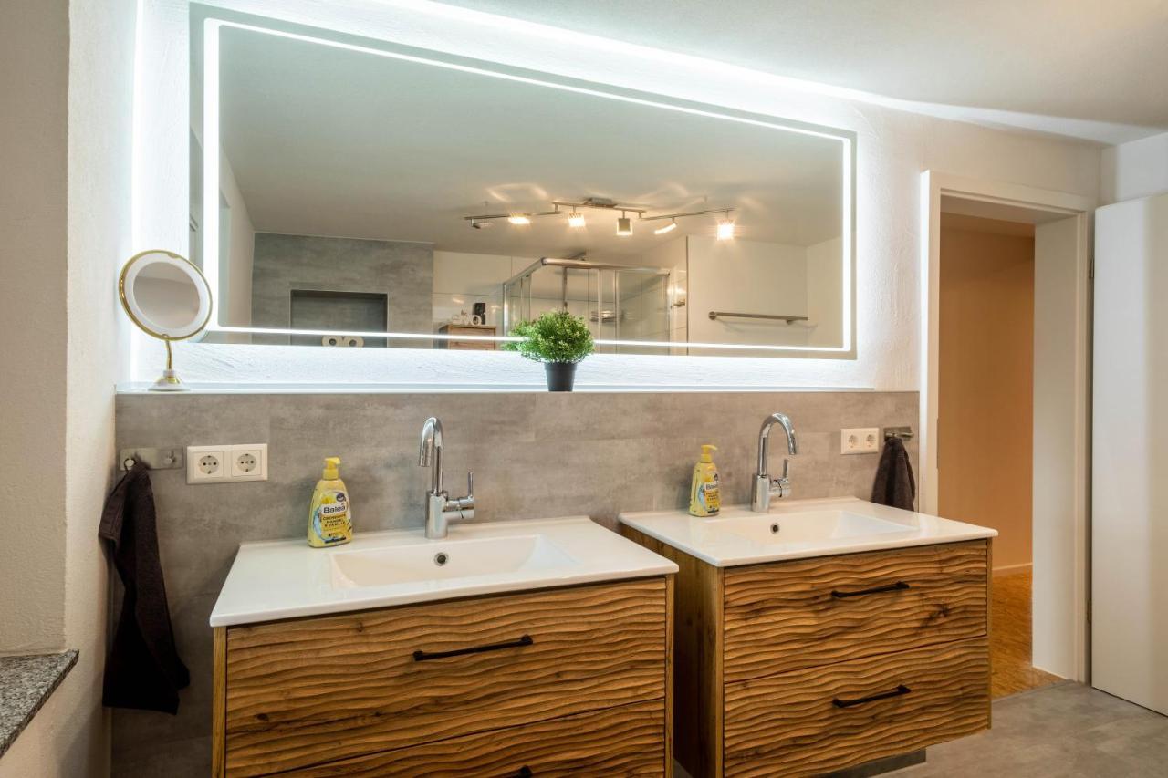 Ferienwohnung Ellenweiler bis 15 P FDH Exterior foto